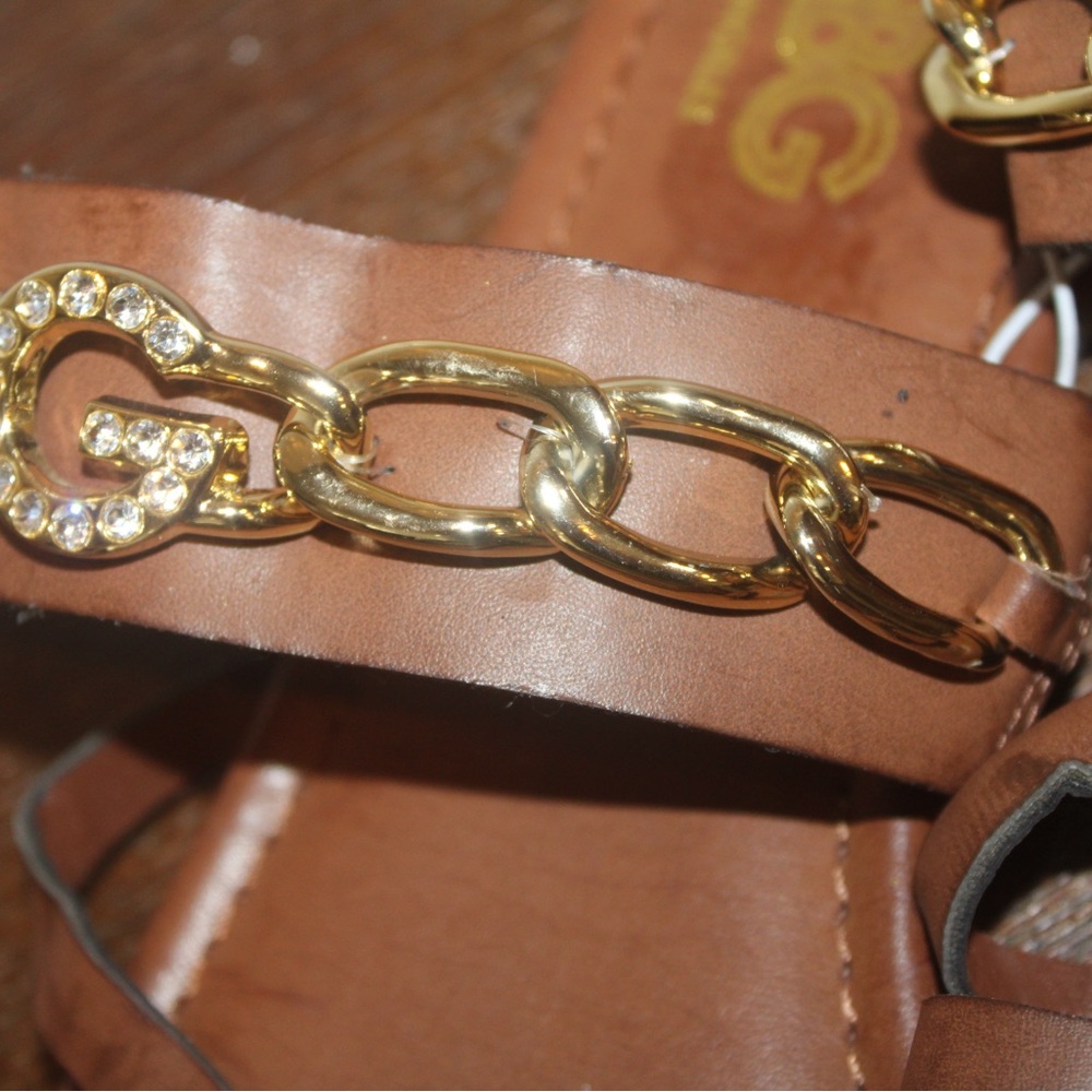 GBG Los Angeles 7.5 NEW Brown Leather Toe Insert Sandals with Gold Chain - Picture 8 of 13